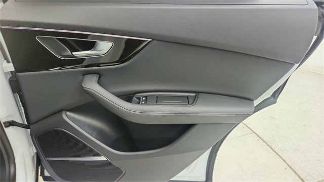 Used 2025 Audi Q8 Prestige w/ Prestige Package image 27