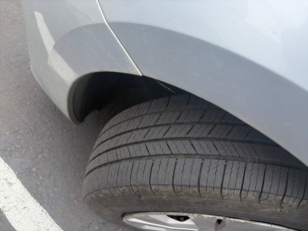 Used 2023 Nissan Versa S w/ Trunk Package FWD image 3