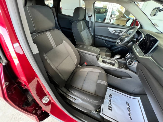 Used 2025 Chevrolet Blazer LT image 23