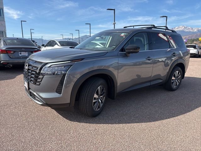 New 2026 Nissan Pathfinder SL AWD/4WD image 3