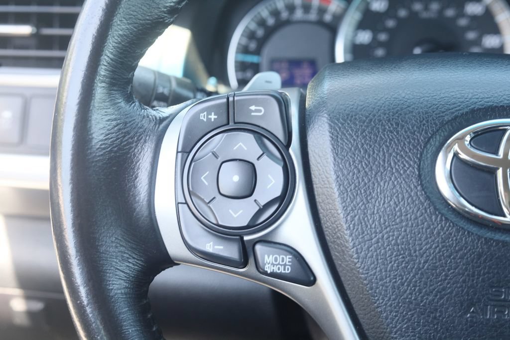 Used 2013 Toyota Camry SE FWD image 14