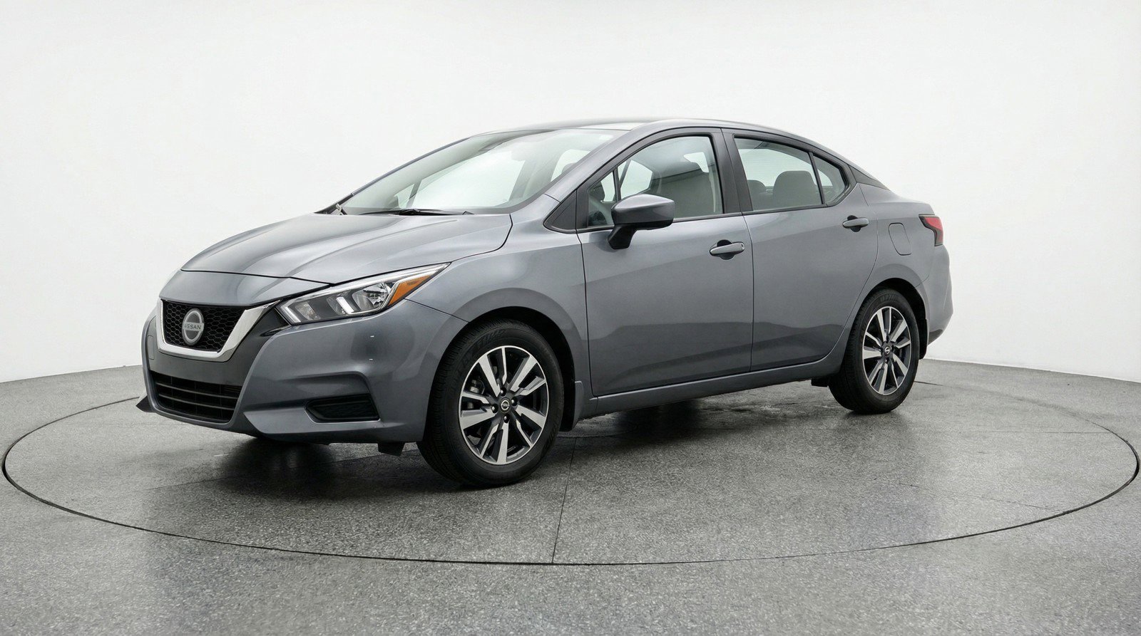 Used 2025 Nissan Versa SV image 3