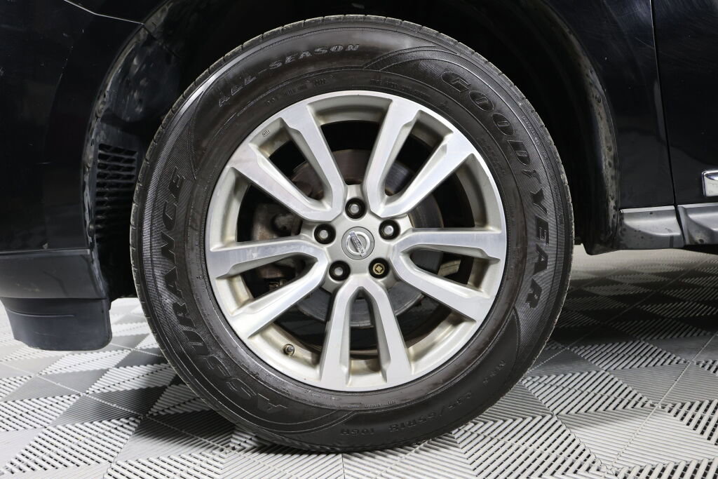 Used 2014 Nissan Pathfinder SL image 9