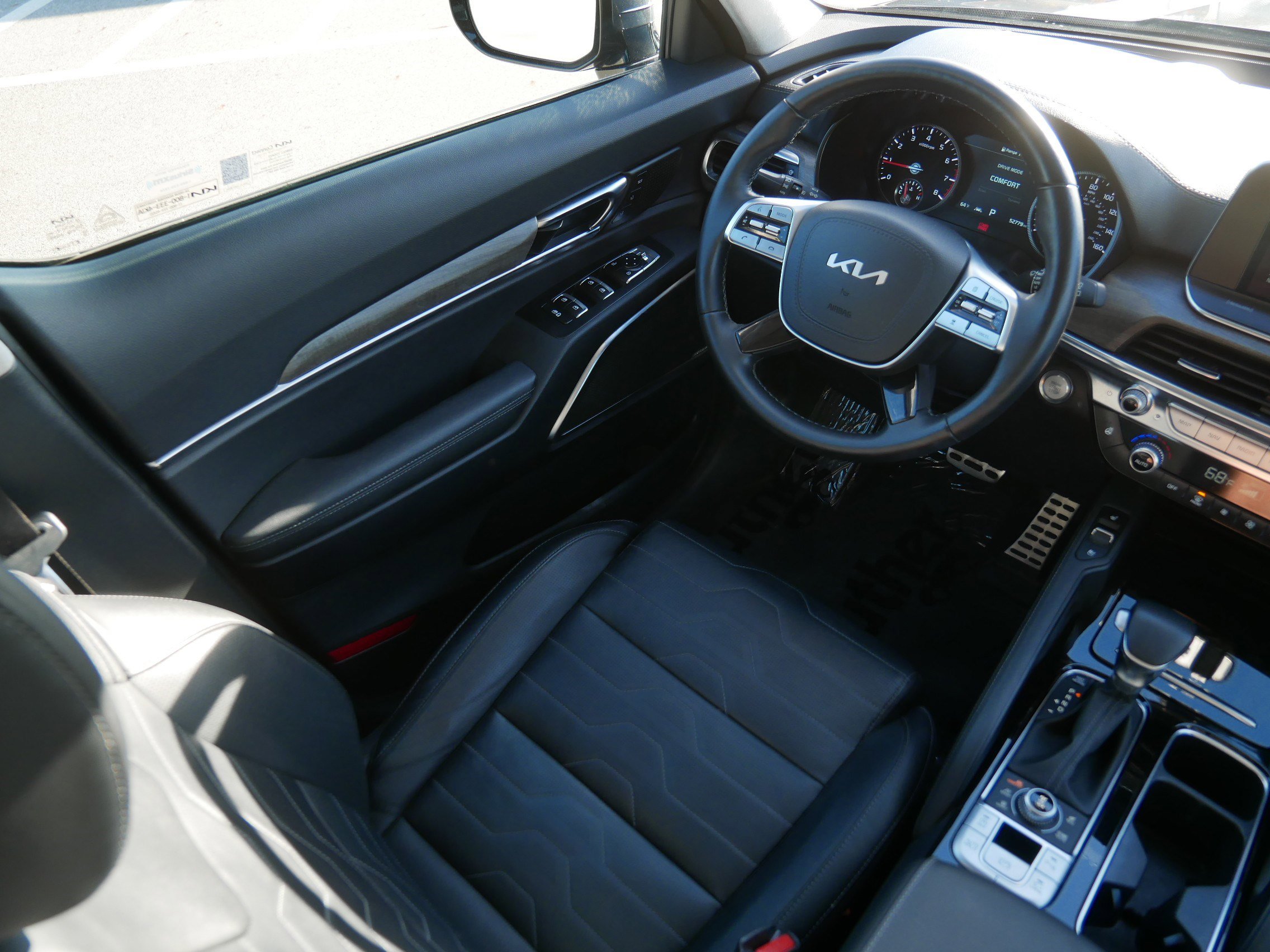 Used 2022 Kia Telluride SX w/ SX Prestige Package image 9