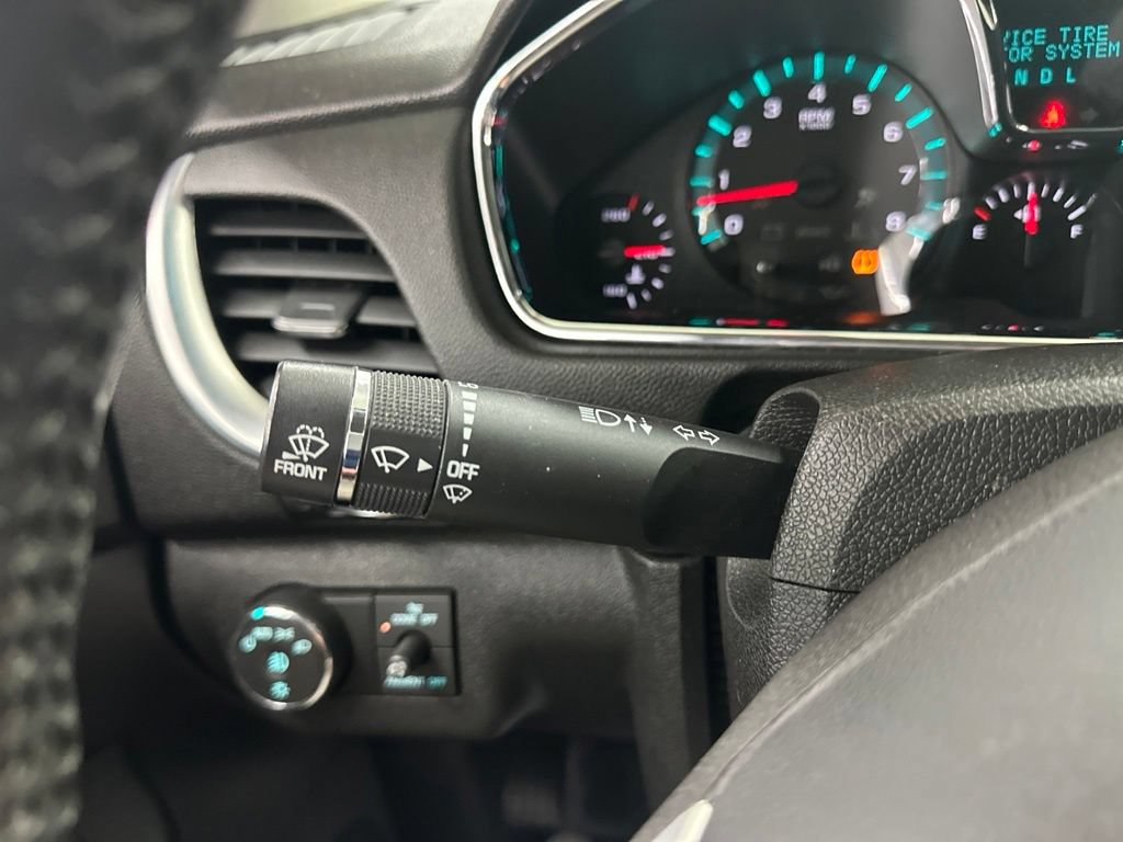 Used 2015 Chevrolet Traverse LT w/ Style and Technology Package FWD image 42