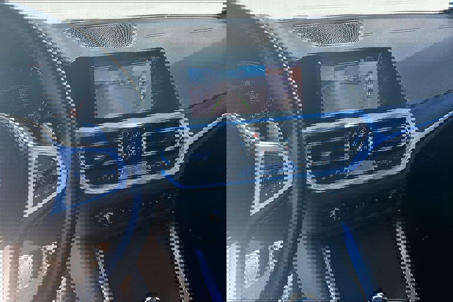 Used 2021 BMW 430i xDrive Coupe w/ M Sport Package image 7