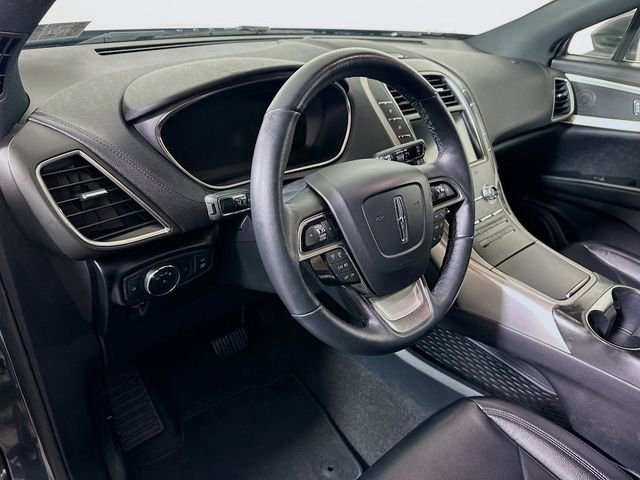 Used 2020 Lincoln Nautilus Premier image 10