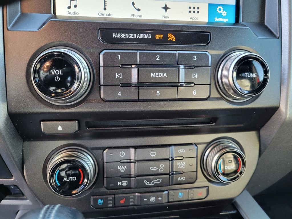 Used 2018 Ford F150 Raptor w/ Equipment Group 802A Luxury image 21