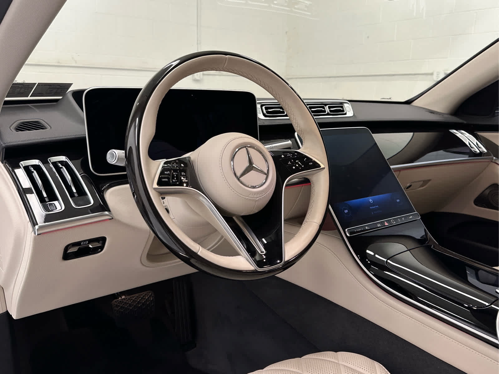 Used 2024 Mercedes-Benz S 580 4MATIC Sedan image 10