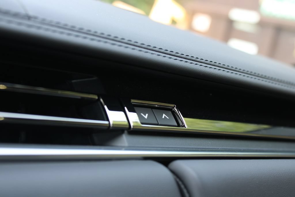 New 2026 Land Rover Range Rover SE AWD/4WD image 16