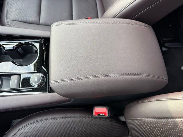 Certified 2025 Ford Explorer Platinum w/ Ultimate Package image 20