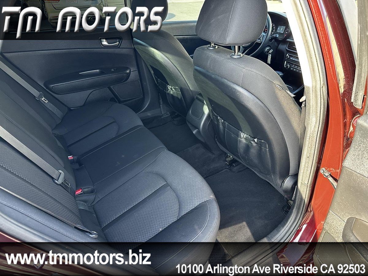 Used 2018 Kia Optima LX w/ 17" Alloy Wheels Package image 16