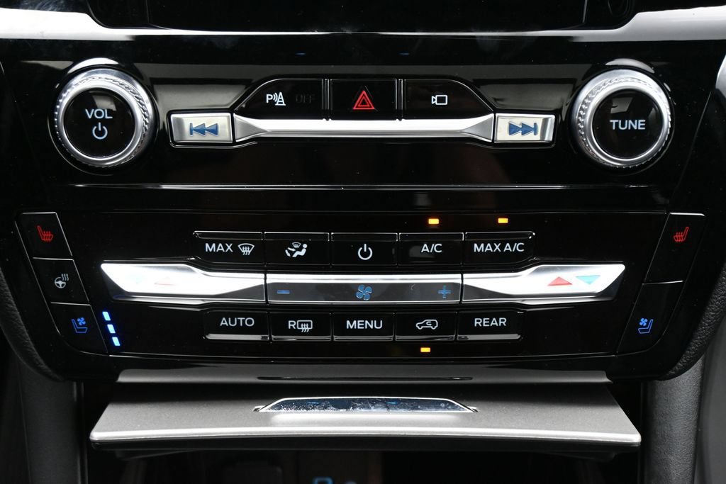 Used 2023 Ford Explorer ST w/ Equipment Group 401A AWD/4WD image 19