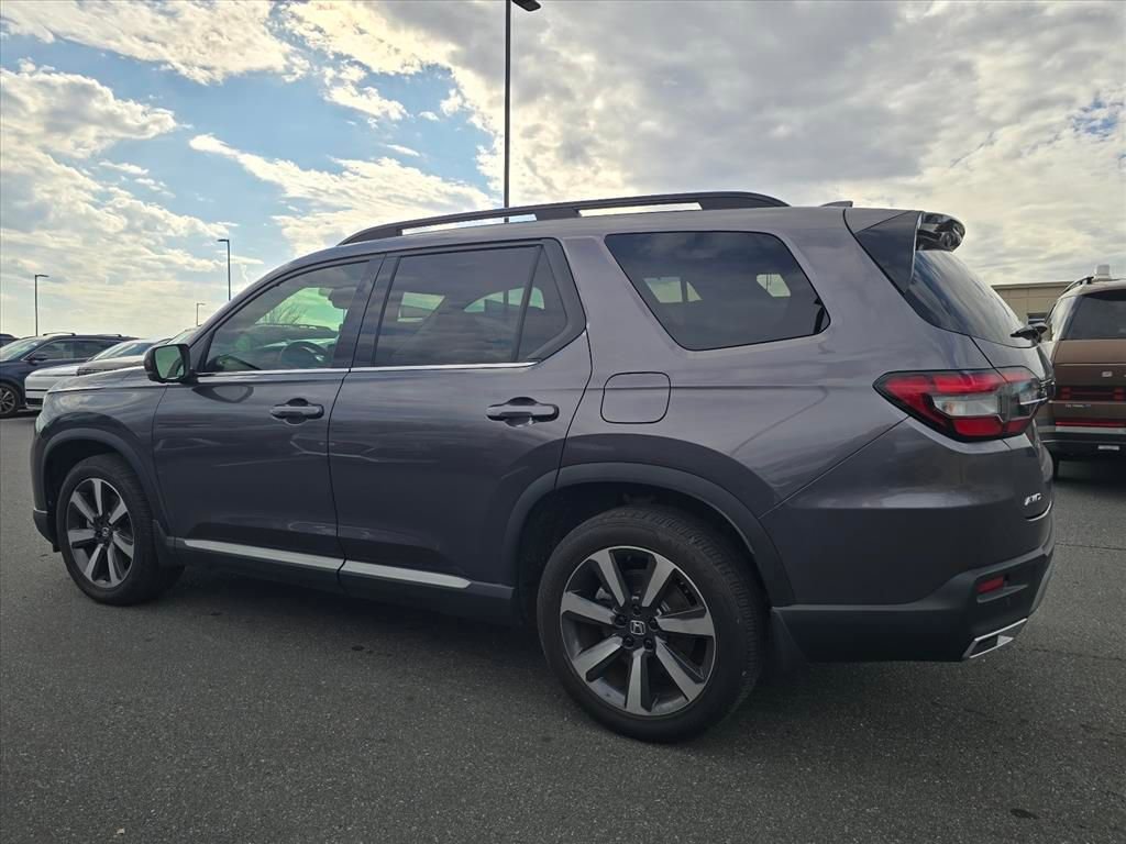 Used 2023 Honda Pilot Elite image 5