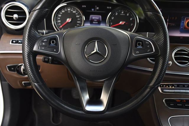 Used 2018 Mercedes-Benz E 400 4MATIC Sedan image 7