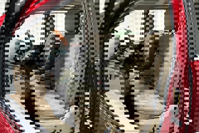 Used 2012 Chrysler Town & Country Limited w/ Luxury Group image 25