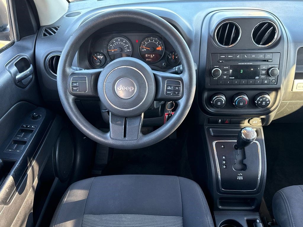 Used 2016 Jeep Compass Sport w/ Power Value Group image 17