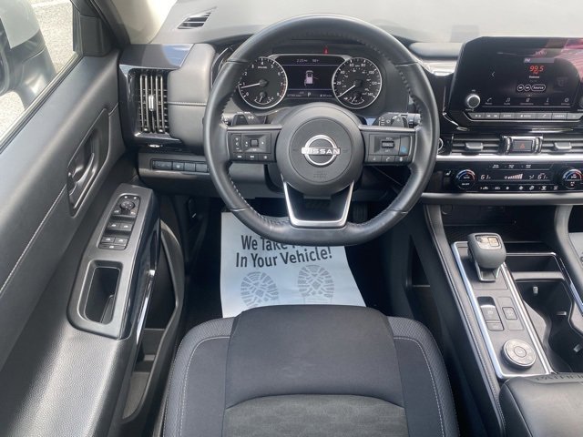 Certified 2024 Nissan Pathfinder SV image 36