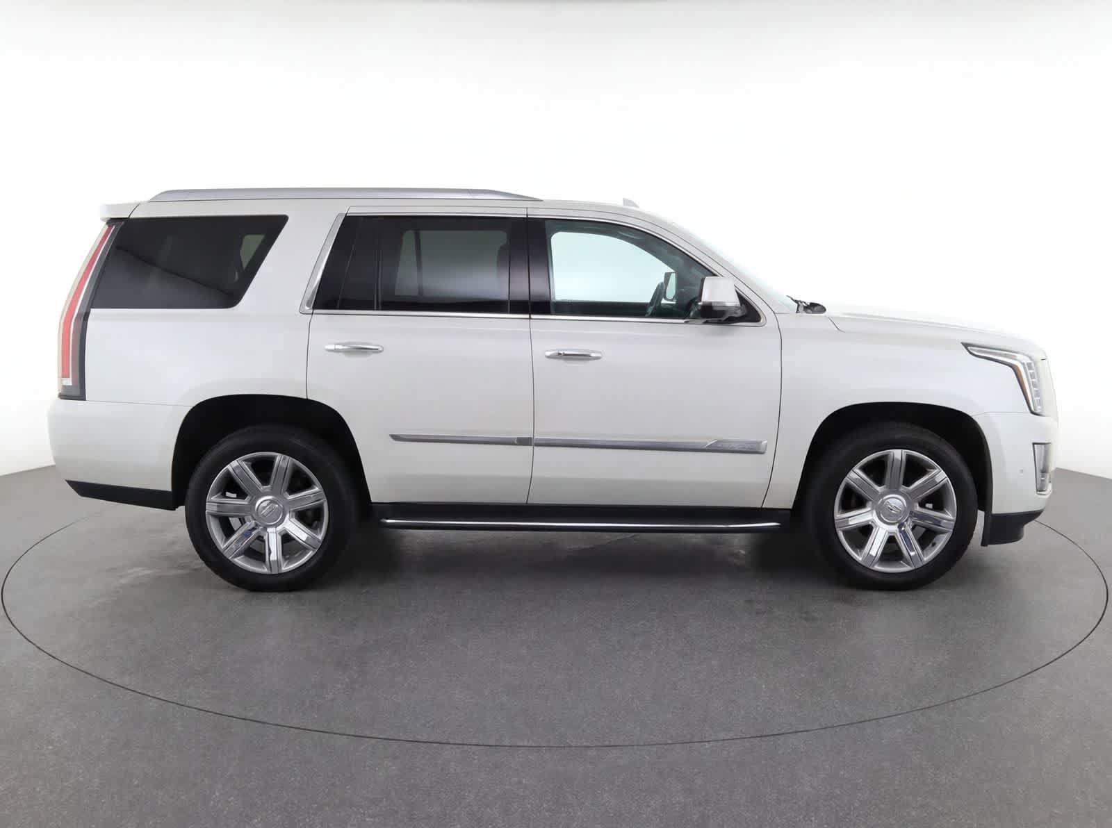Used 2017 Cadillac Escalade Premium Luxury AWD/4WD image 8