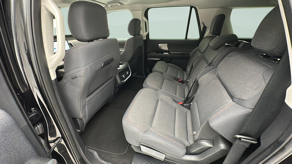 Used 2025 Ford Expedition Max Active AWD/4WD image 10
