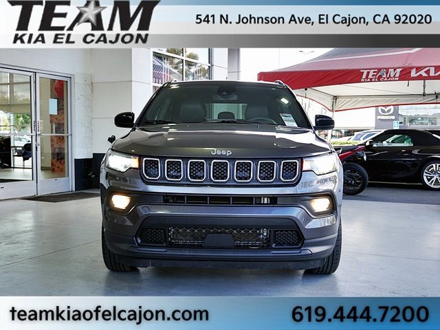 Used 2024 Jeep Compass Latitude image 4