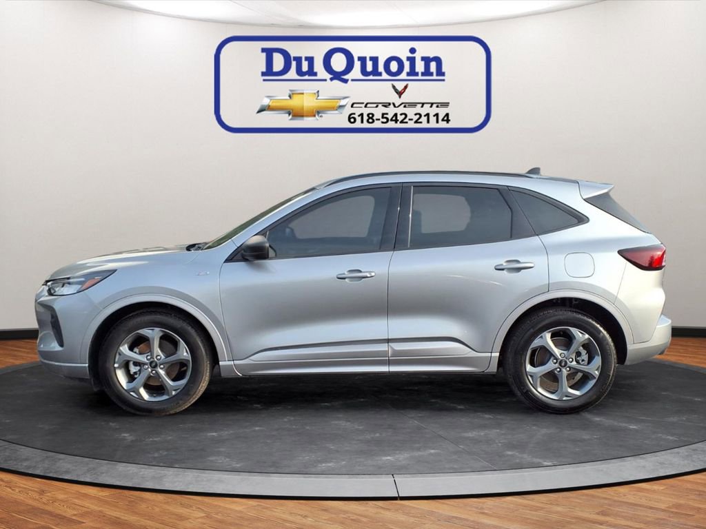 Used 2024 Ford Escape ST-Line w/ Cold Weather Package image 18