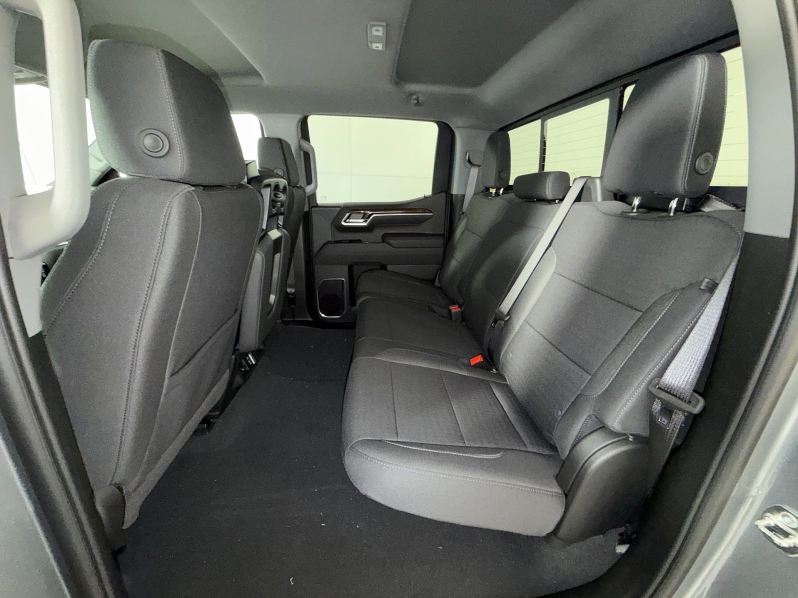 New 2026 GMC Sierra 1500 SLE w/ Preferred Package image 24