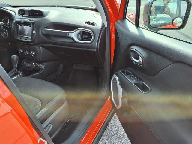Used 2019 Jeep Renegade Sport image 15
