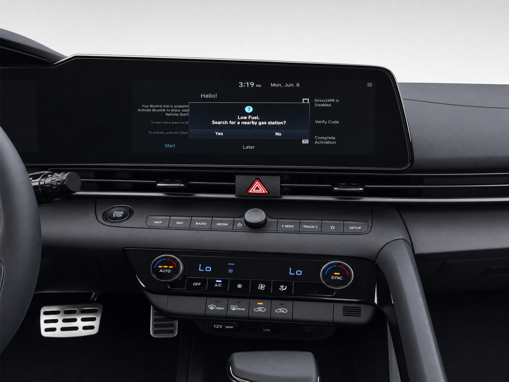 New 2026 Hyundai Elantra SEL Sport FWD image 16