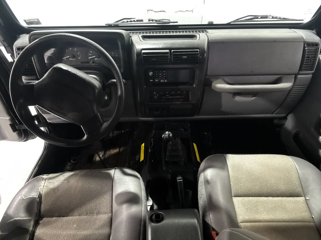 Used 1998 Jeep Wrangler SE AWD/4WD image 16