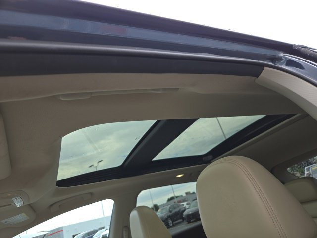 Used 2015 Nissan Murano Platinum w/ Platinum Technology Package FWD image 18