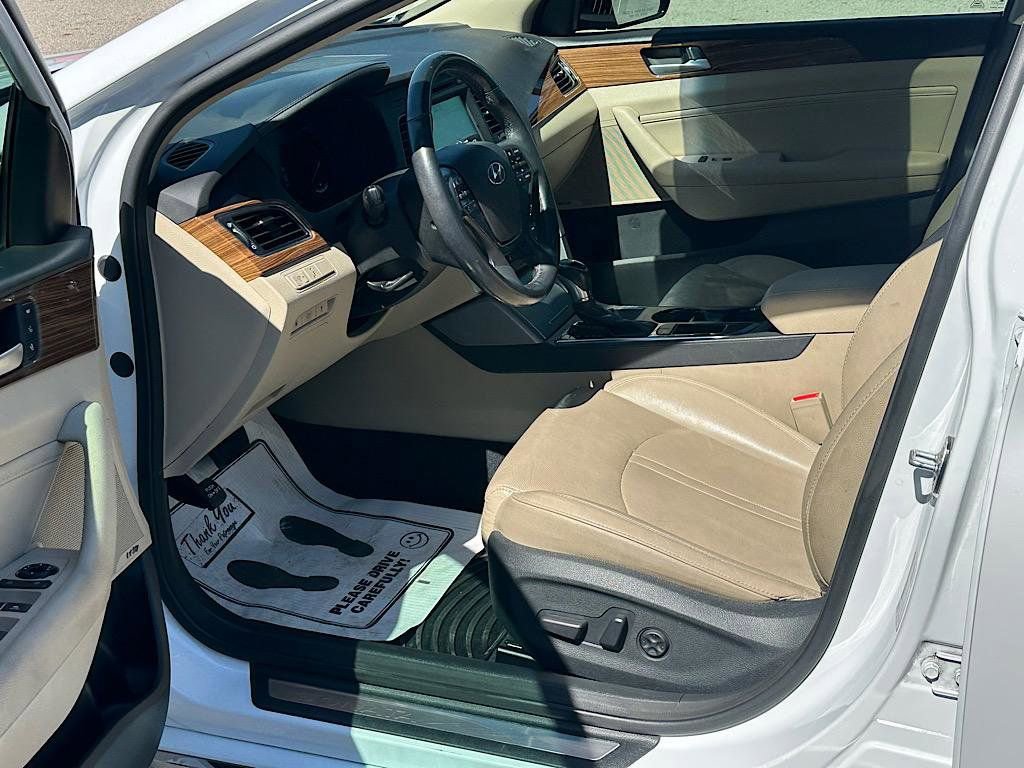 Used 2015 Hyundai Sonata Limited w/ Option Group 05 image 14