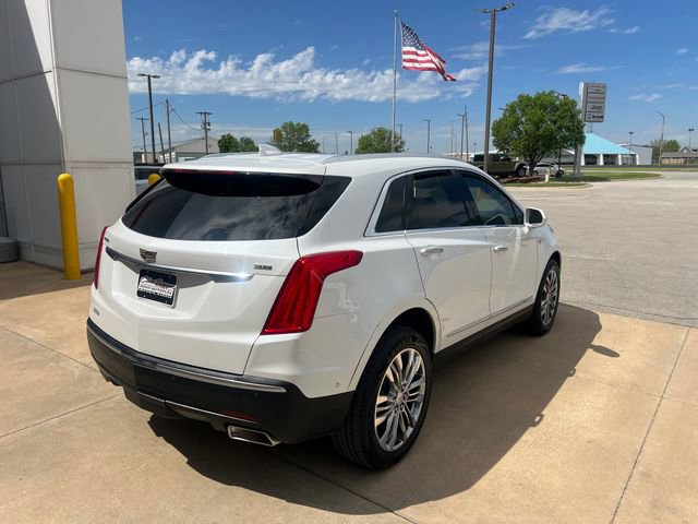 Used 2017 Cadillac XT5 Premium Luxury w/ Driver Assist Package image 5