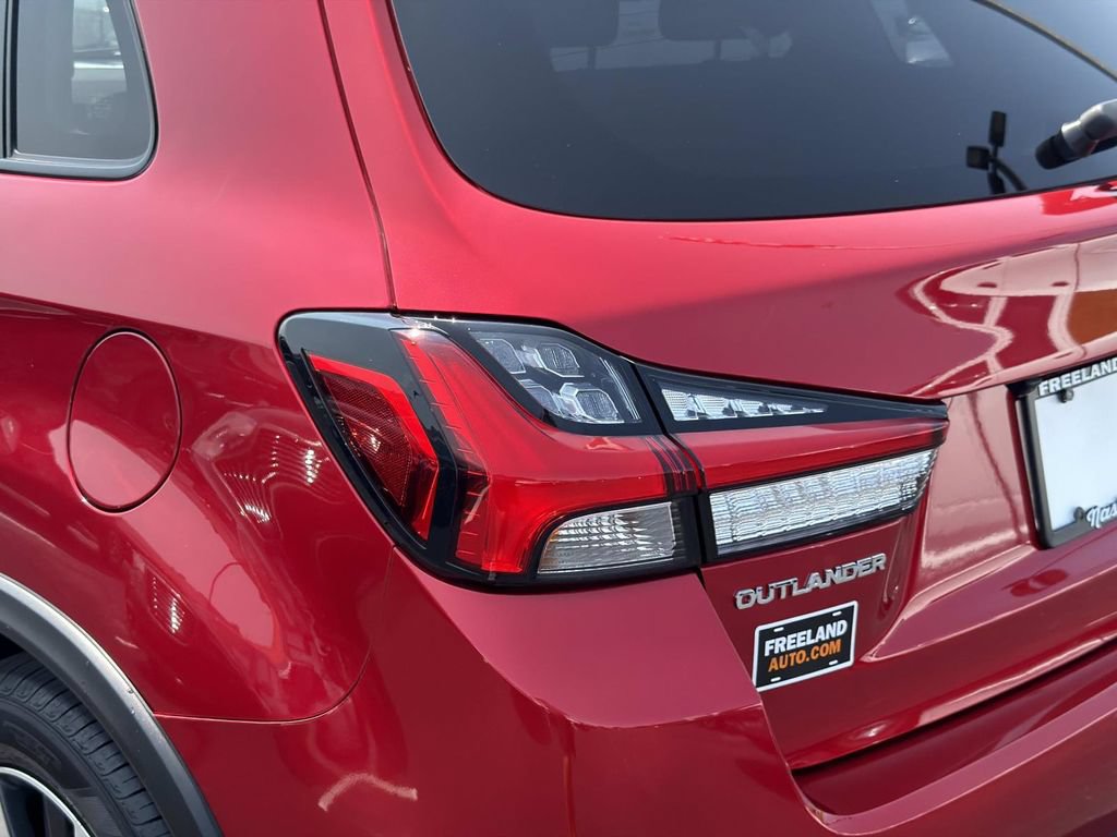 Used 2024 Mitsubishi Outlander Sport AWD image 12