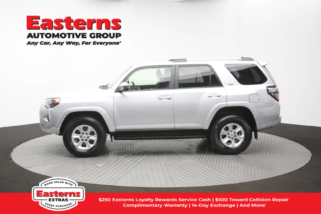 Used 2024 Toyota 4Runner SR5 AWD/4WD image 55