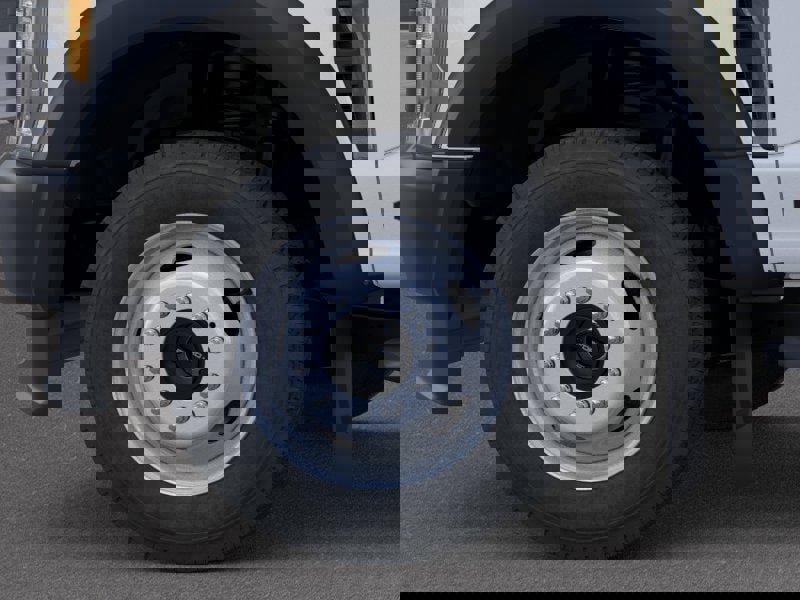 New 2026 Ford F550 4x4 Crew Cab image 19