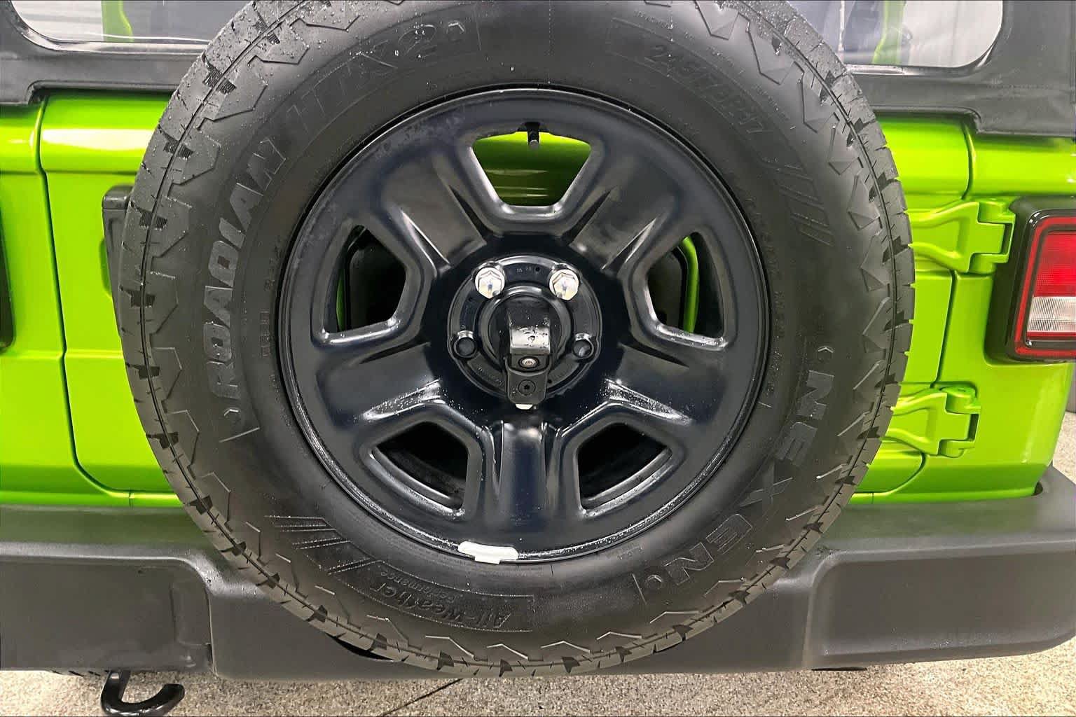 Used 2025 Jeep Wrangler Sport AWD/4WD image 33