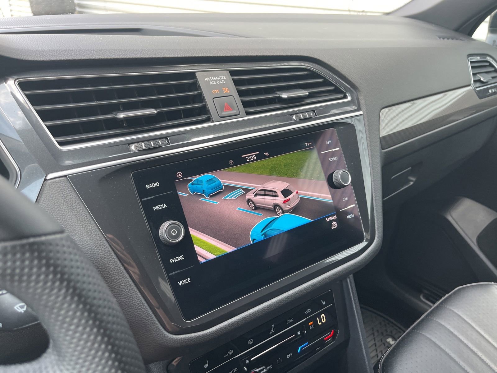 Used 2022 Volkswagen Tiguan SE R-Line FWD image 24