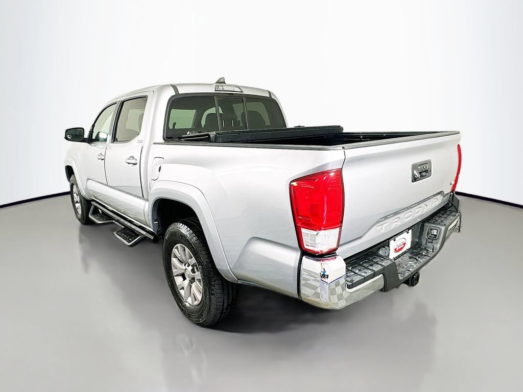 Used 2017 Toyota Tacoma SR5 w/ Tow Package RWD image 7