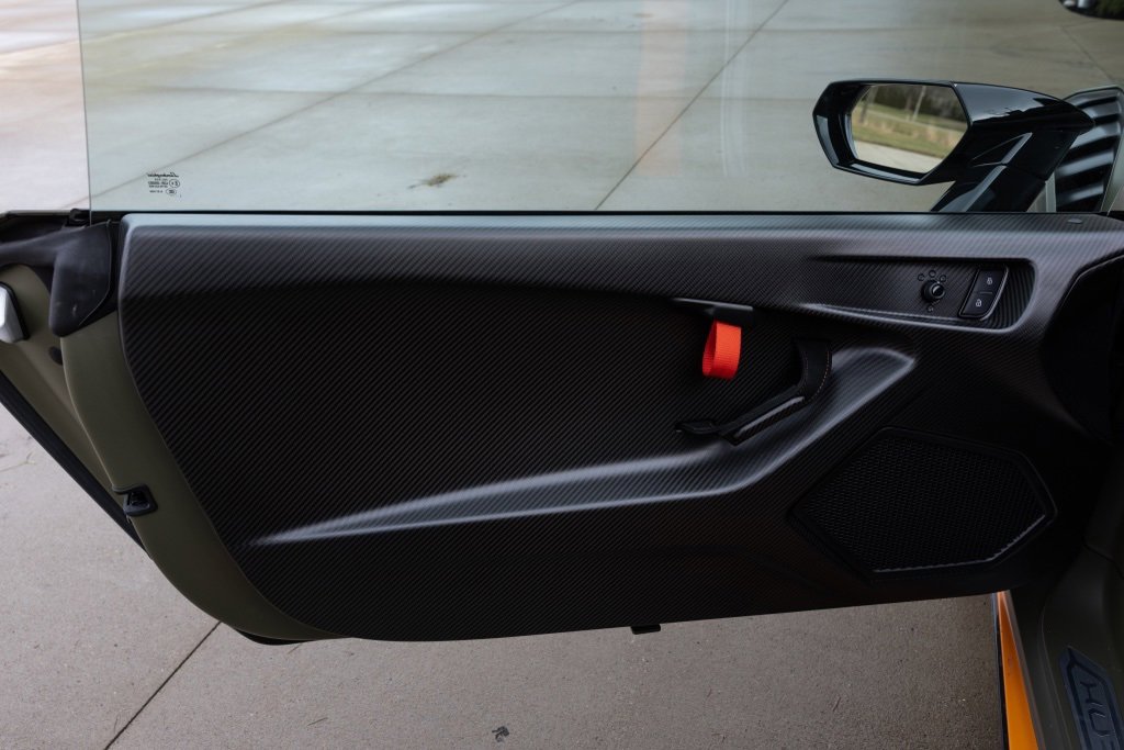 Used 2022 Lamborghini Huracan STO image 24