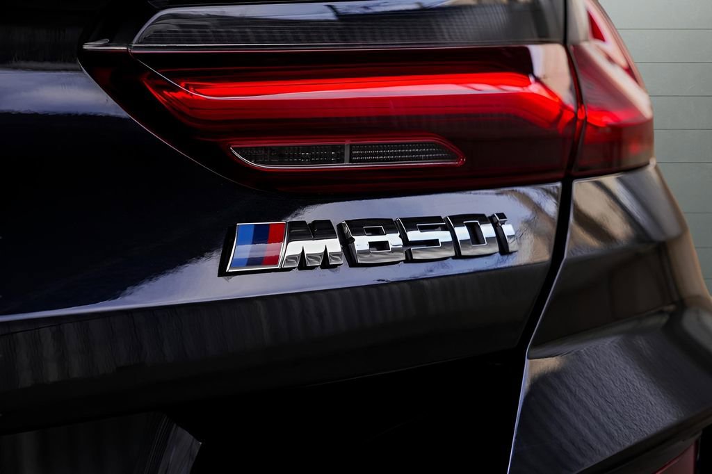 Used 2023 BMW M850i xDrive Coupe image 21