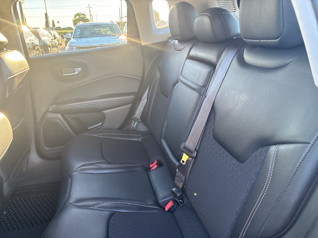 Used 2018 Jeep Compass Latitude w/ Popular Equipment Group AWD/4WD image 20