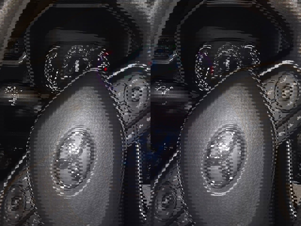 Used 2025 Toyota RAV4 XLE image 9