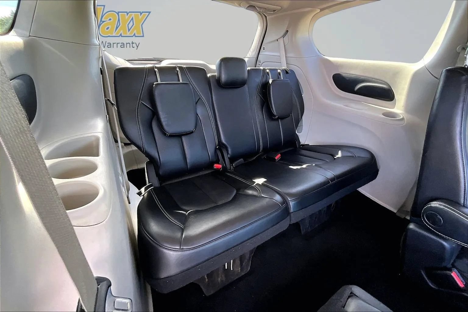Used 2023 Chrysler Pacifica Touring-L FWD image 24