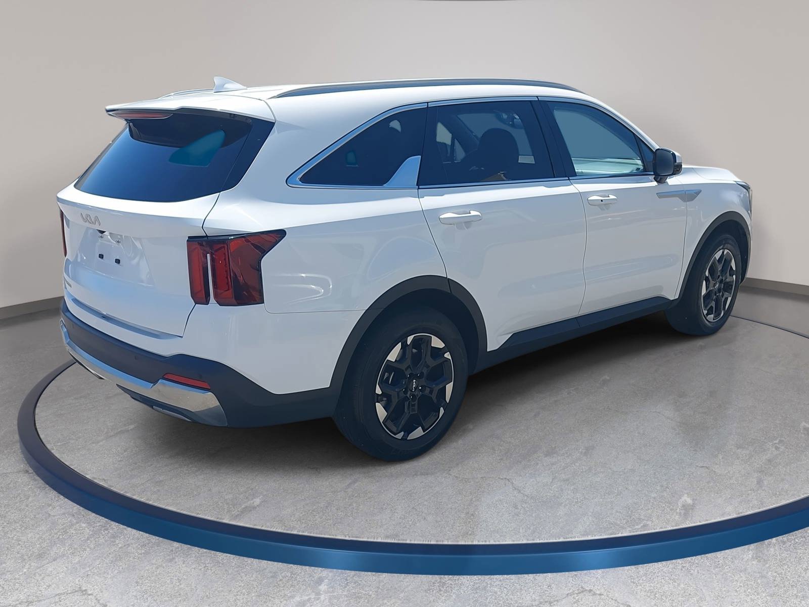 Used 2024 Kia Sorento S image 5