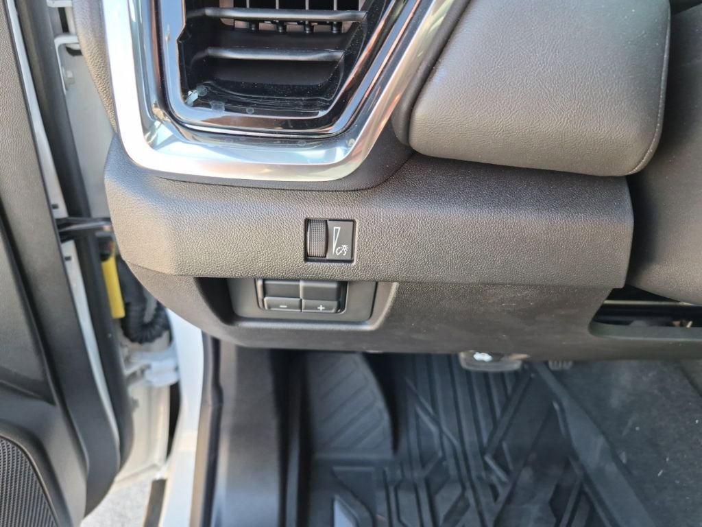 New 2026 GMC Canyon Elevation w/ Convenience Package image 32