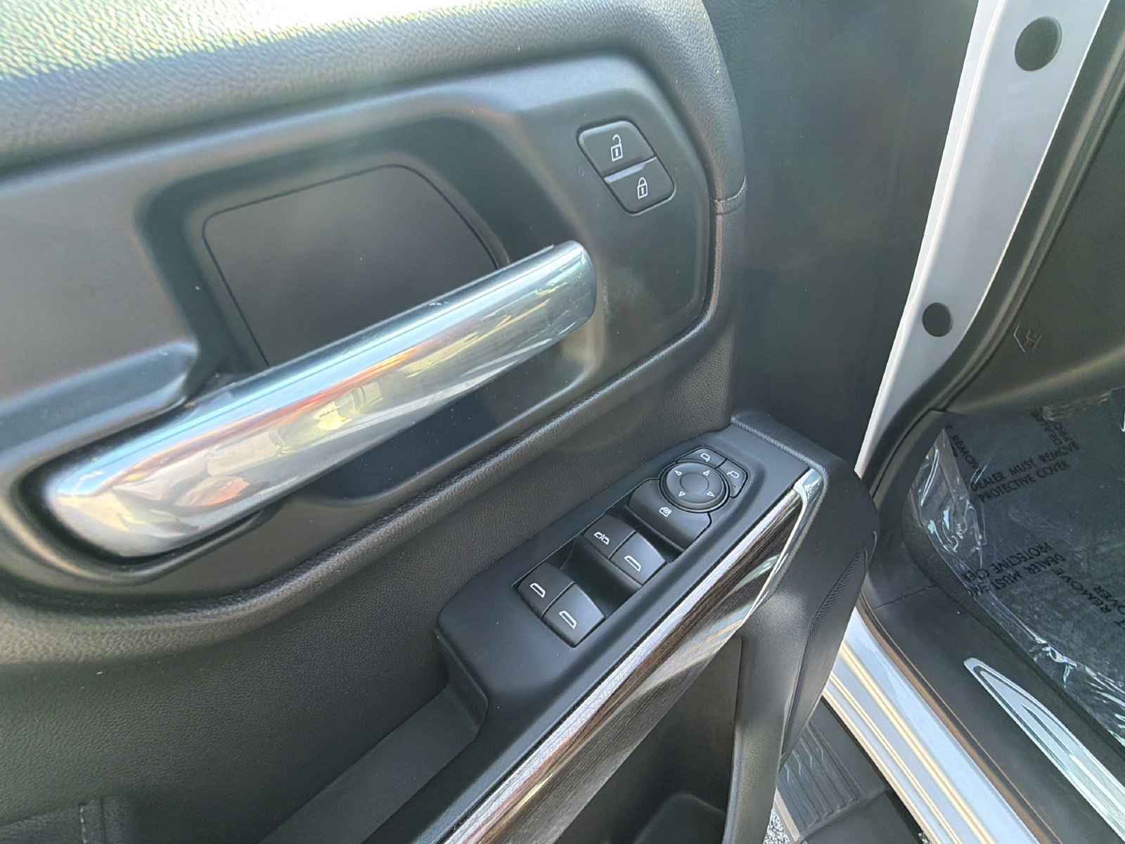 Used 2019 Chevrolet Silverado 1500 LT w/ All-Star Edition AWD/4WD image 29