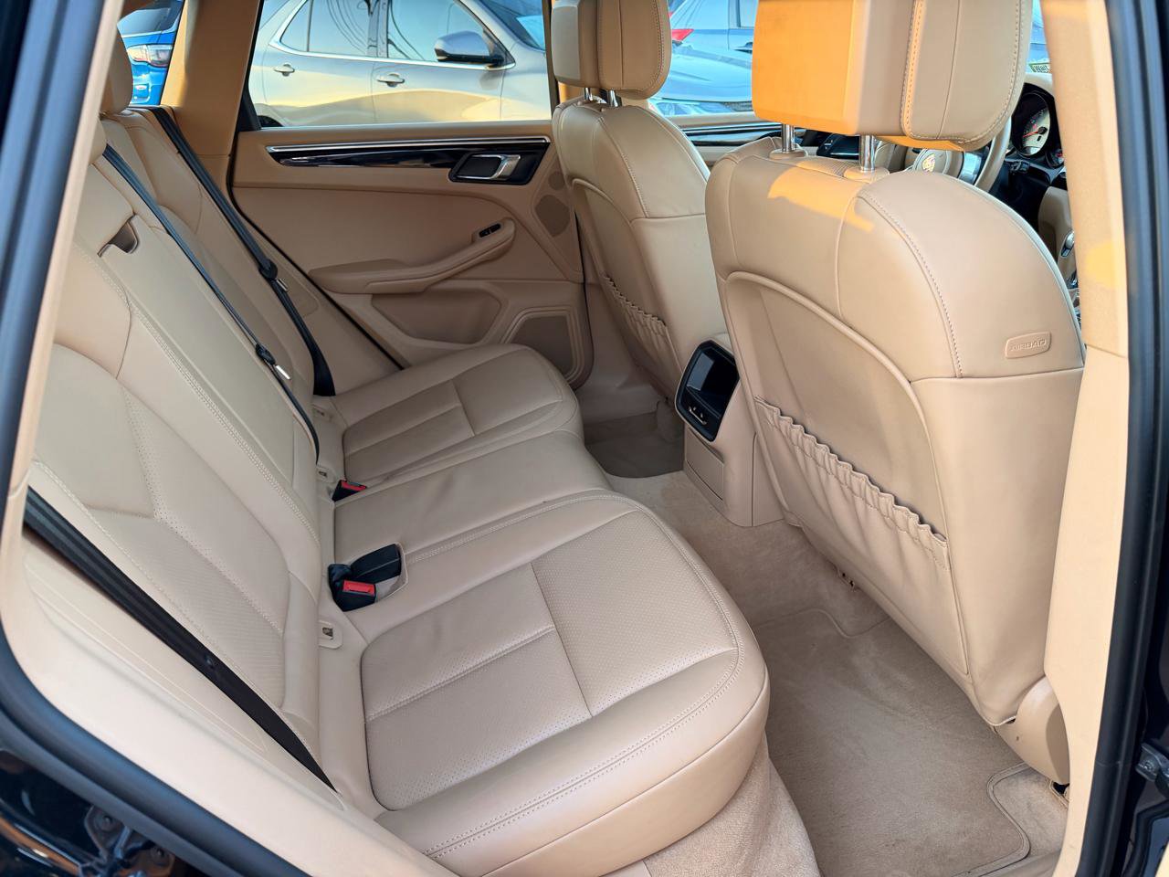 Used 2015 Porsche Macan S w/ Premium Package Plus image 23