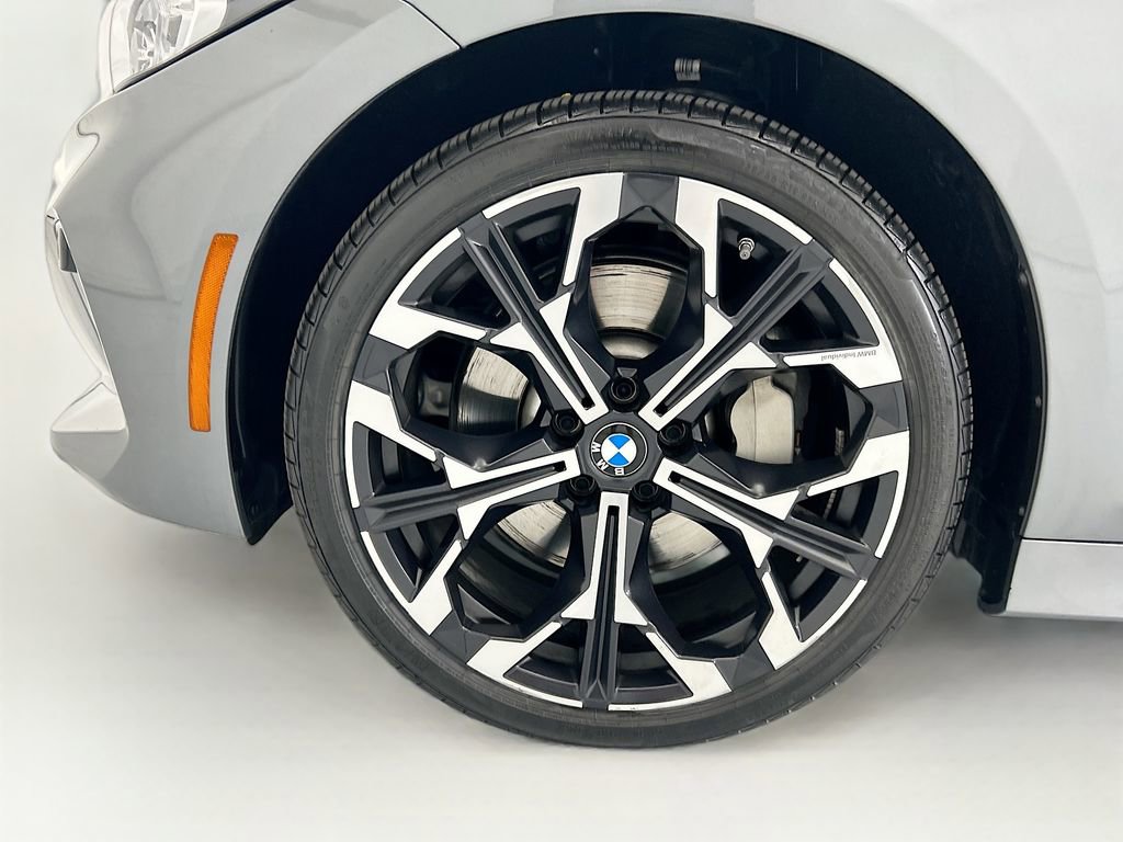 Certified 2025 BMW 330i Sedan w/ Convenience Package image 29