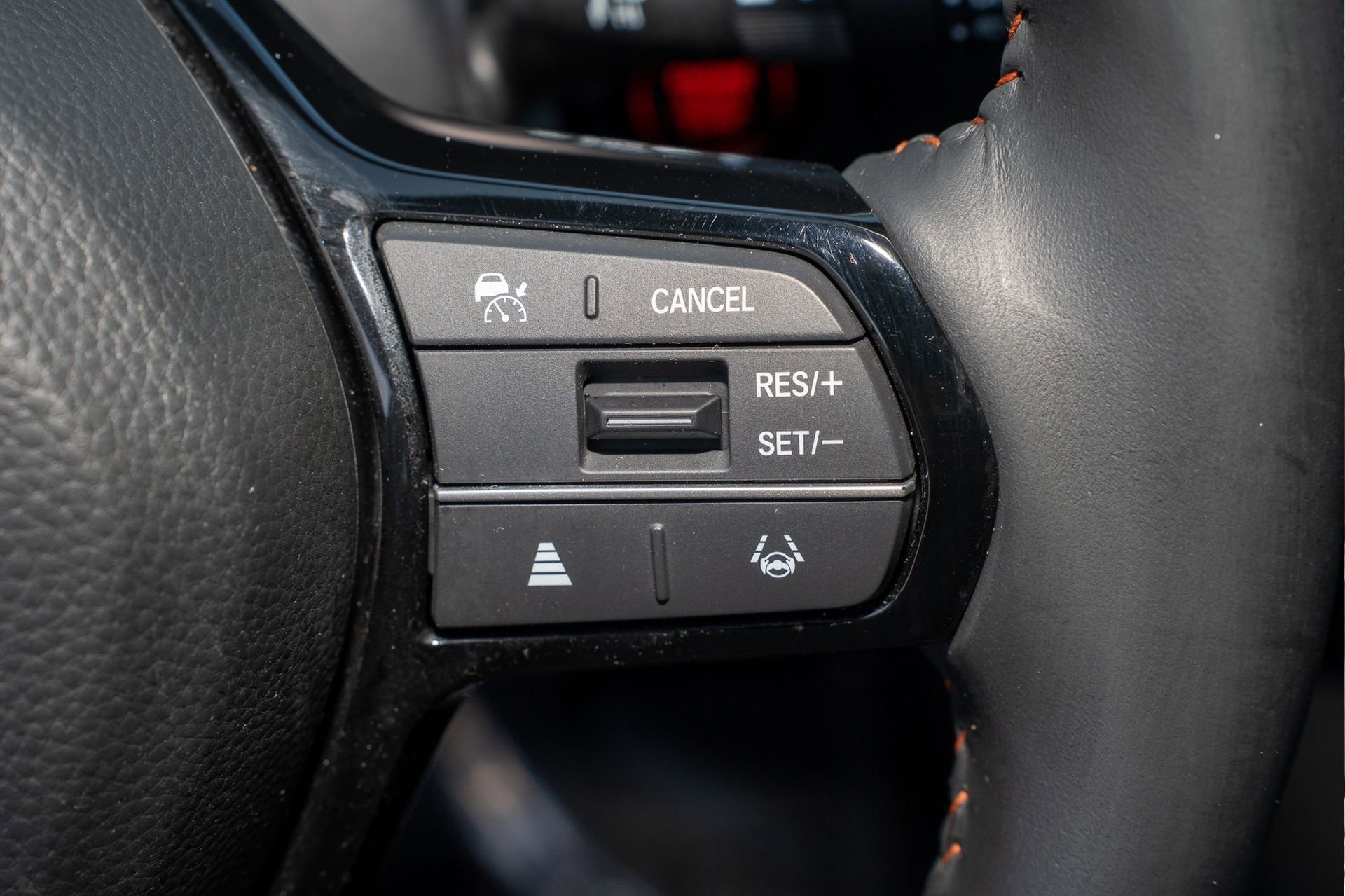 Used 2024 Honda HR-V Sport image 32